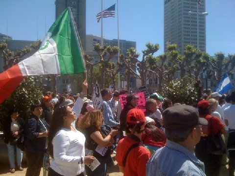 http://www.immigrantsolidarity.org/MayDay2010/Photos/SF/SF-1.jpg